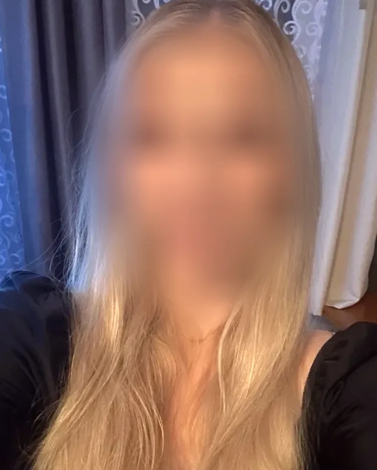 Andrea, 26