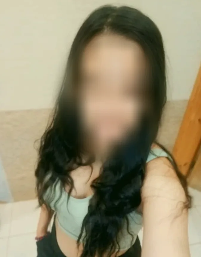 Emma, 29