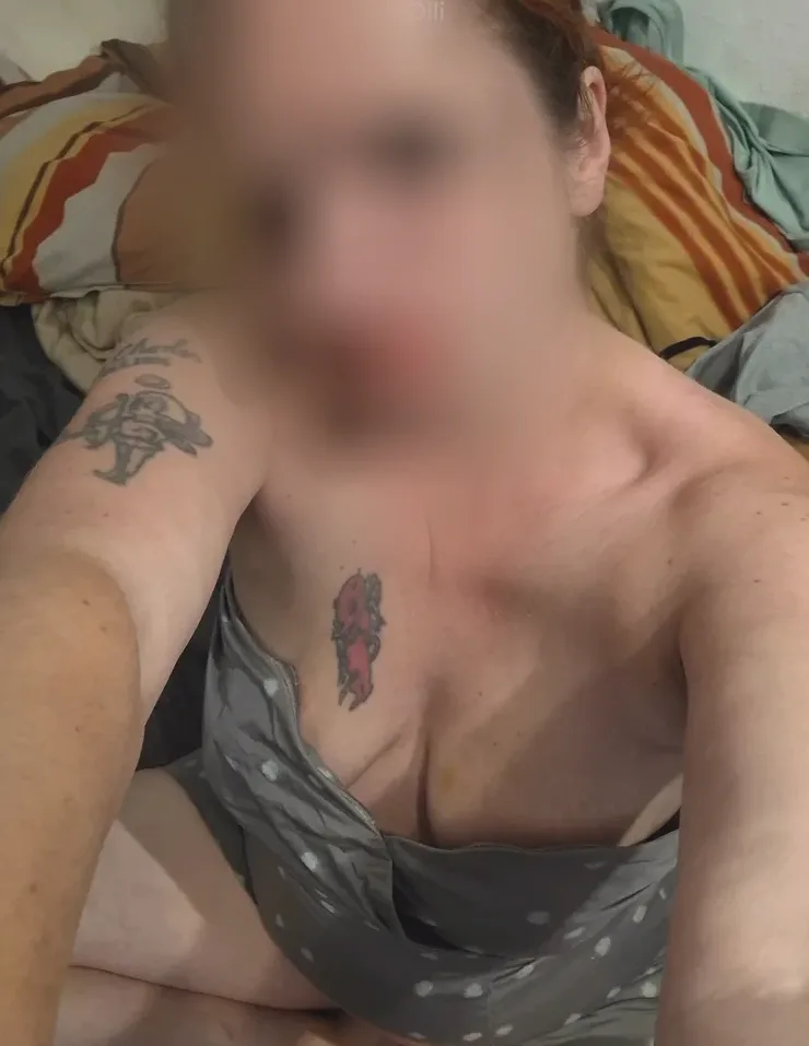 Nicole, 36