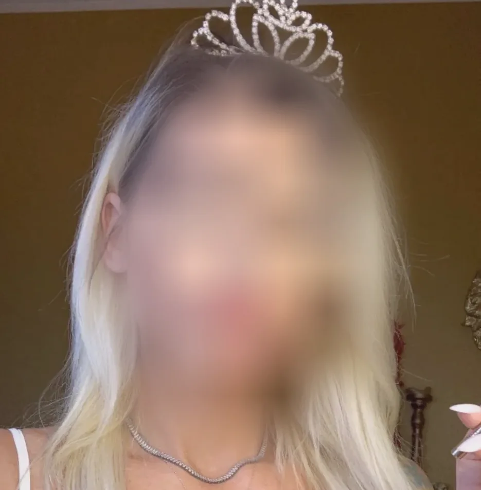 Paula, 35