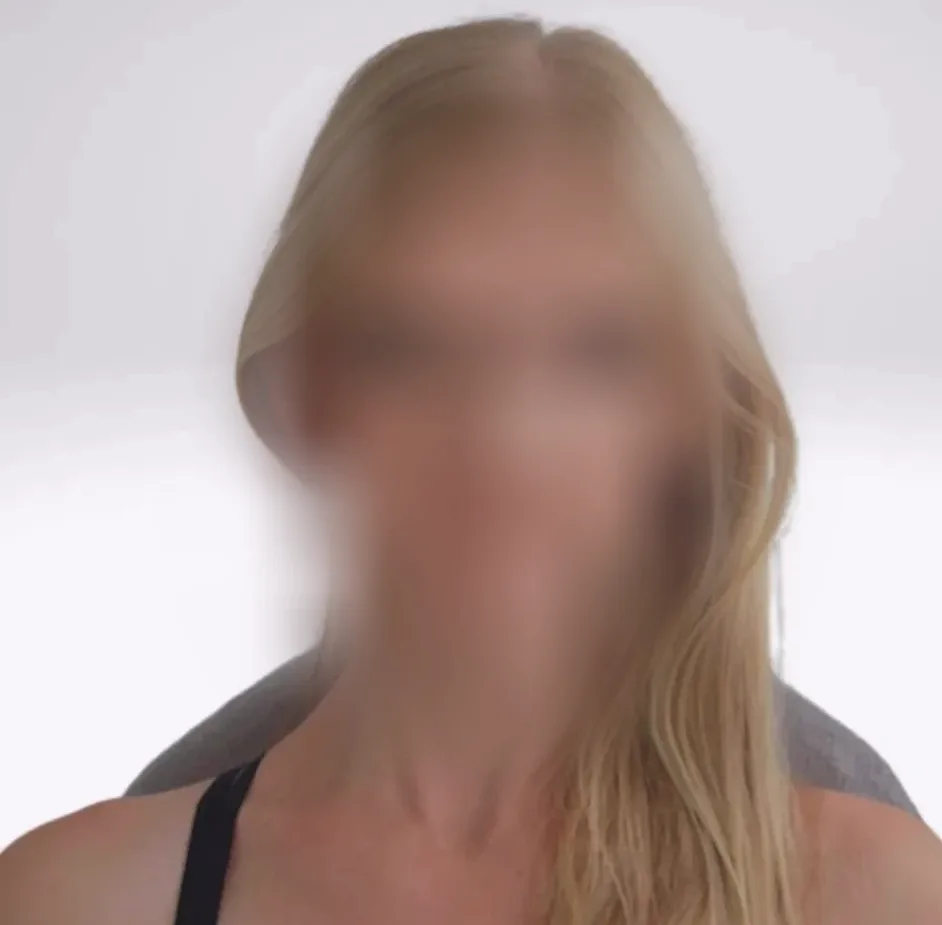 Pauline, 37
