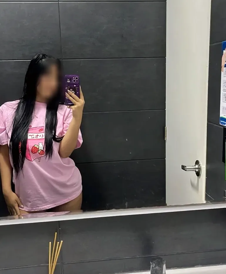 Tanja, 29